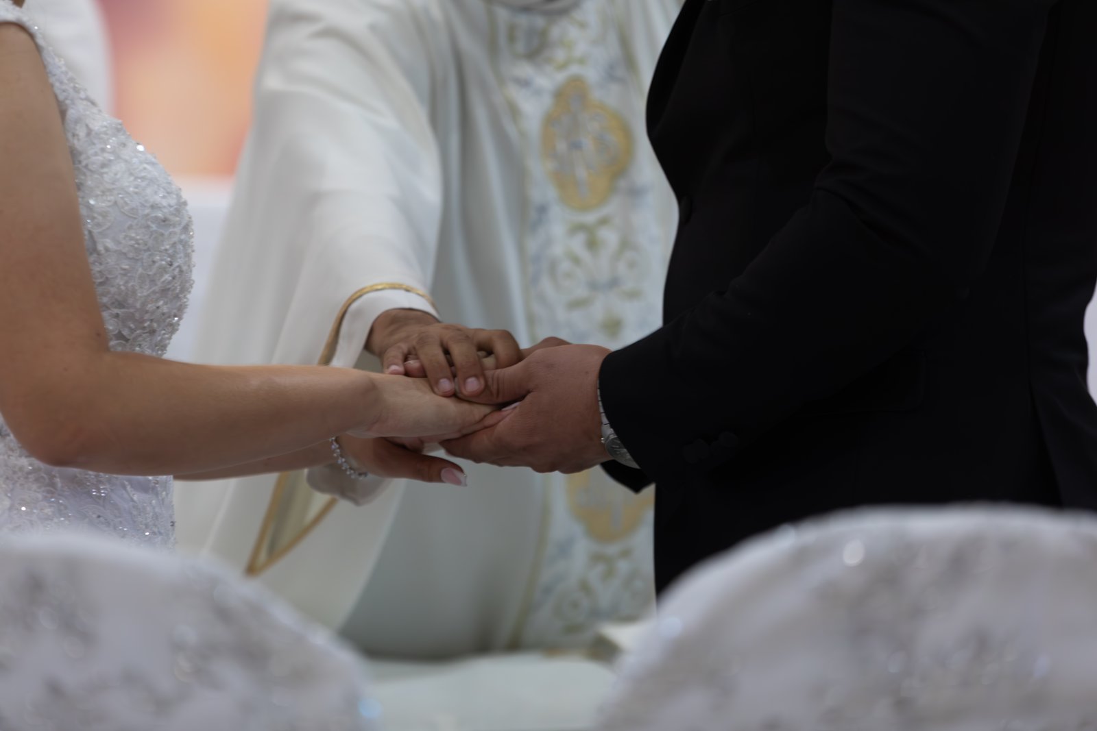 Ceremony hands